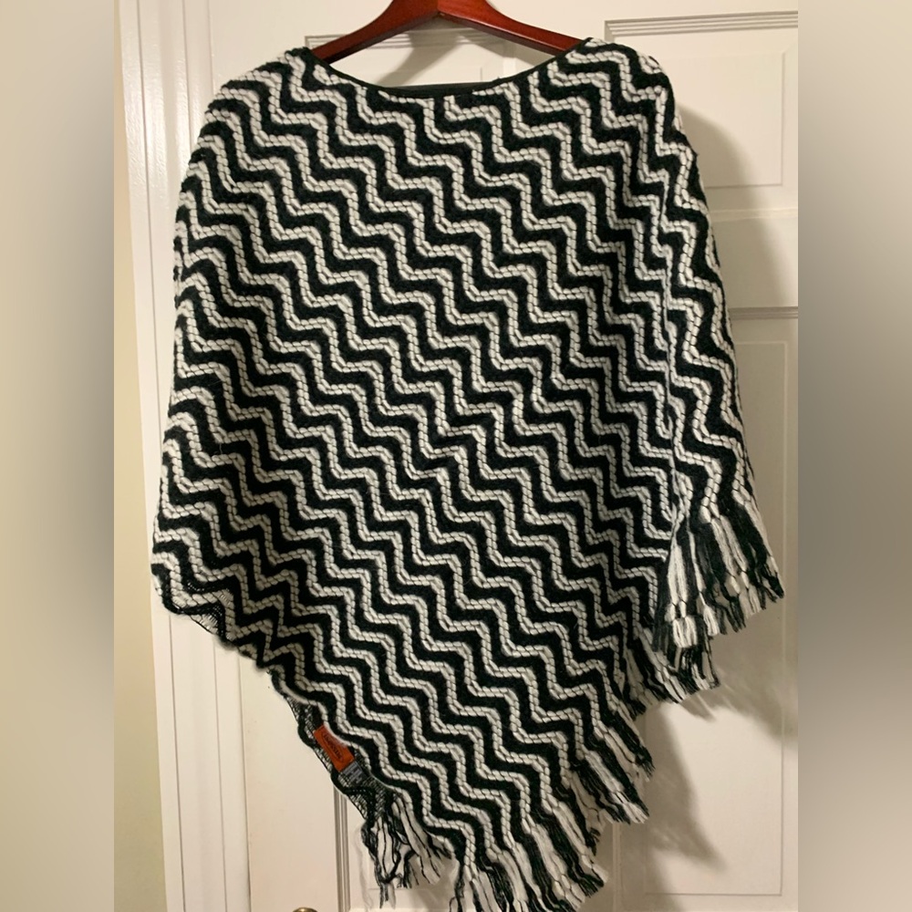 NWT Missoni new in bag zig zag black white poncho mohair acrylic one size